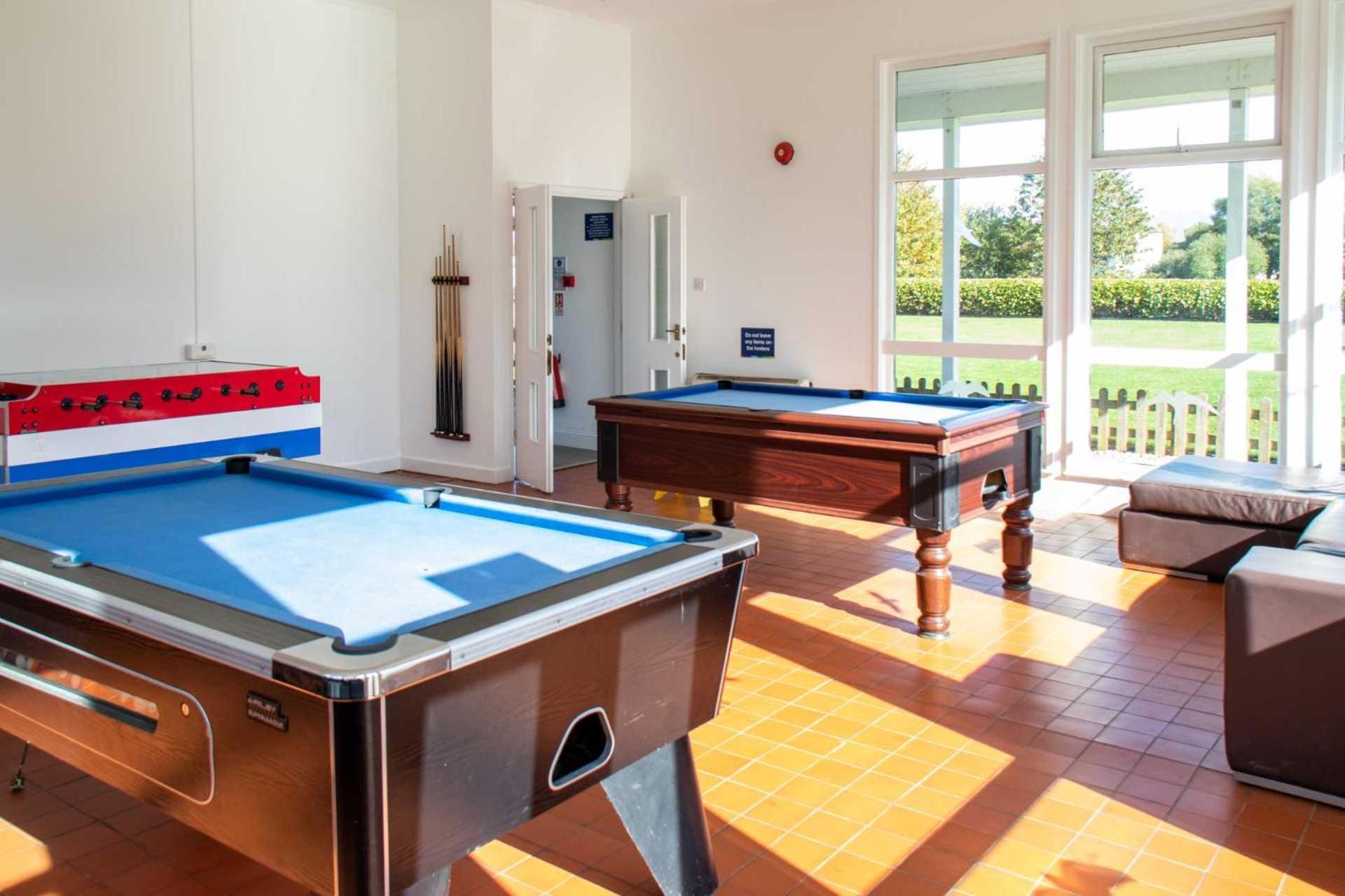 סירנססטר Luxury Kingfisher Lodge, Isis Lake, Within The Cotswold Waterpark מראה חיצוני תמונה