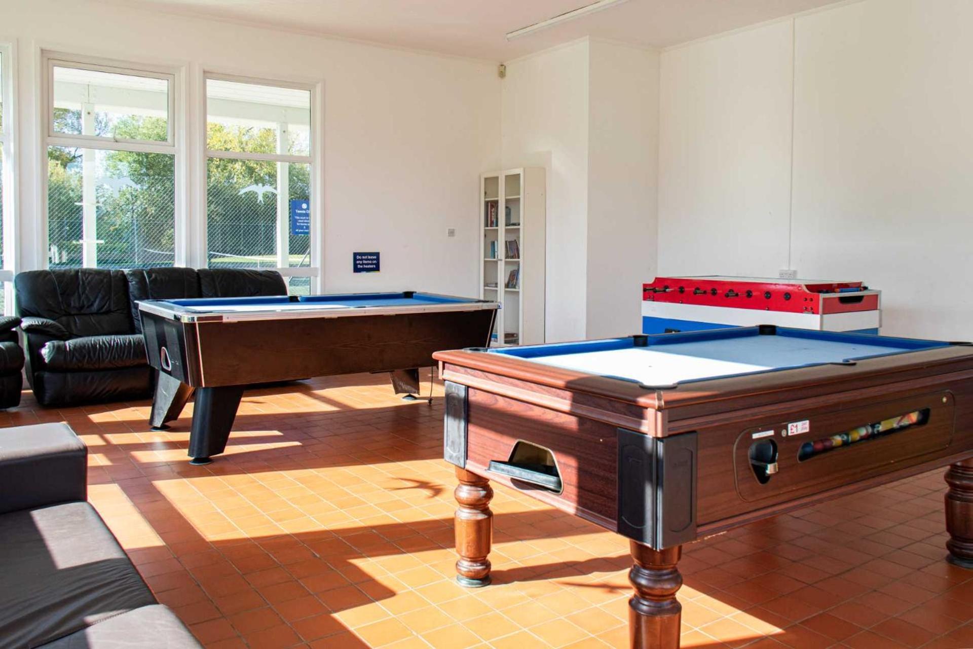 סירנססטר Luxury Kingfisher Lodge, Isis Lake, Within The Cotswold Waterpark מראה חיצוני תמונה