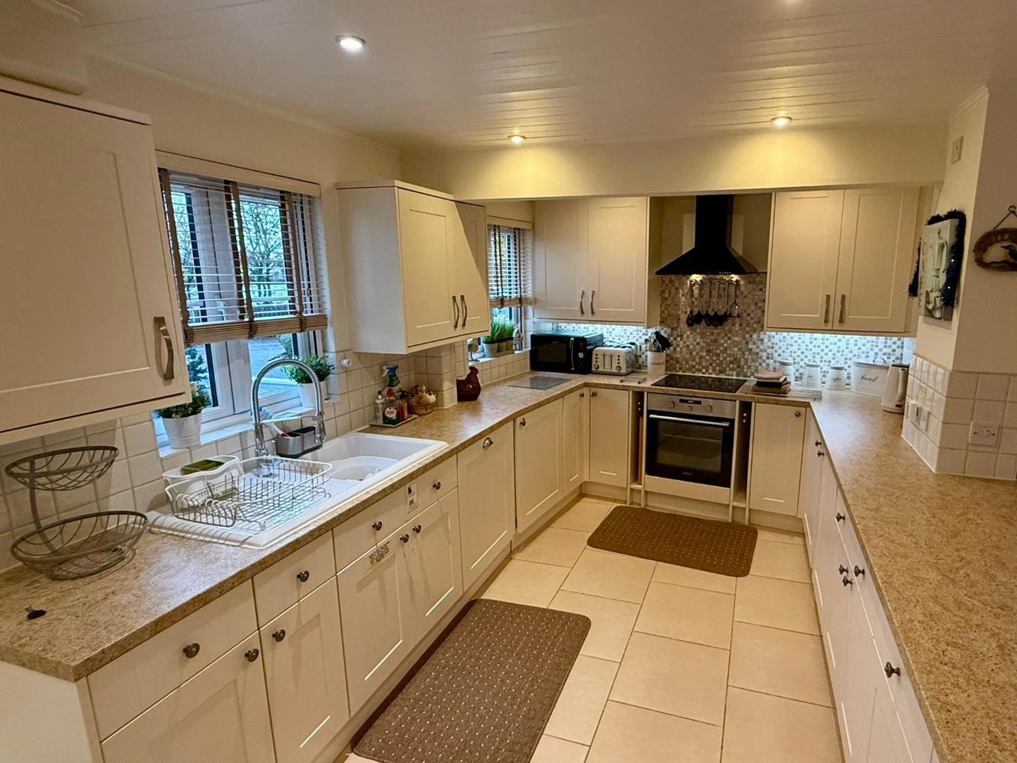 סירנססטר Luxury Kingfisher Lodge, Isis Lake, Within The Cotswold Waterpark מראה חיצוני תמונה