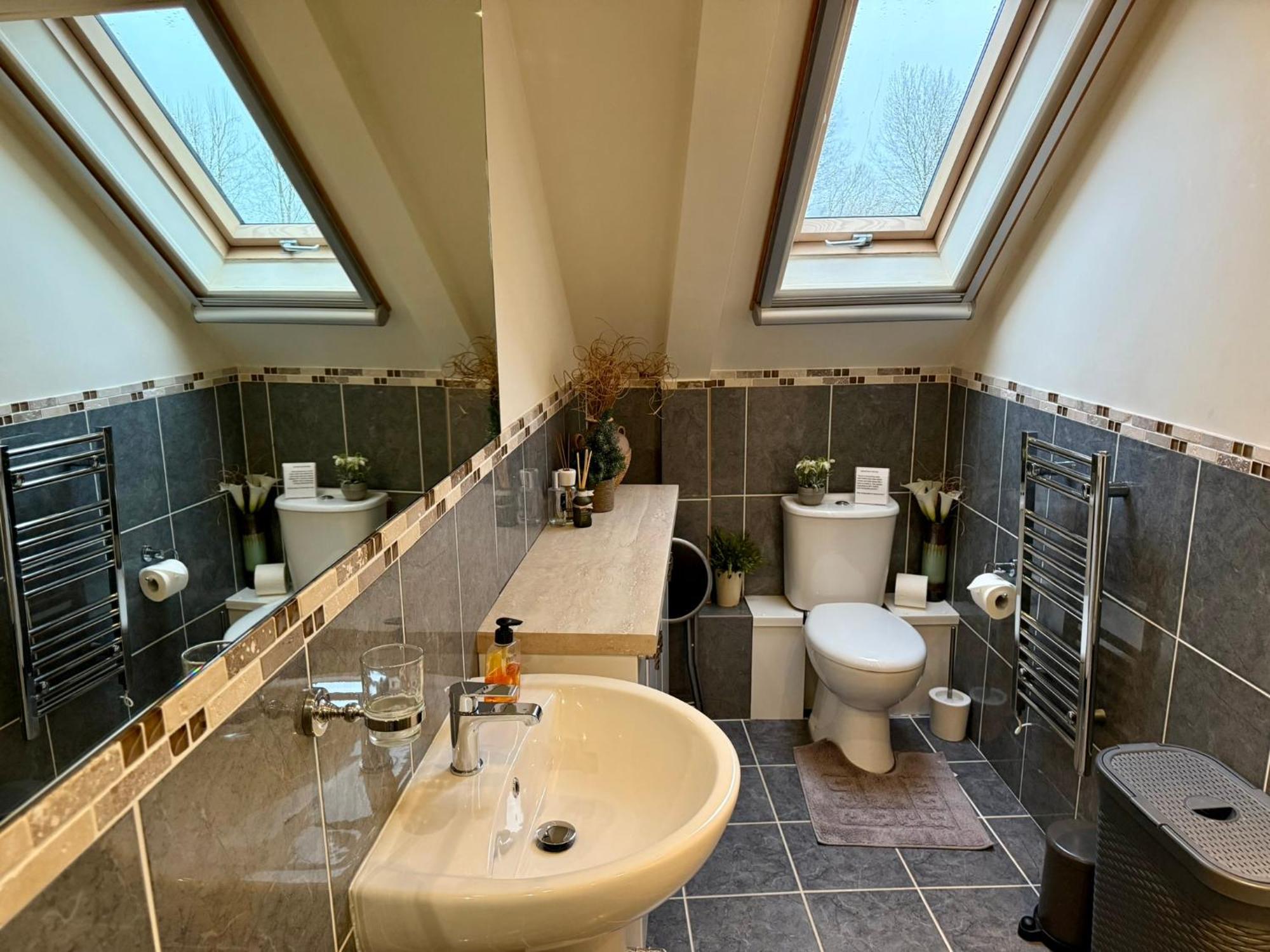 סירנססטר Luxury Kingfisher Lodge, Isis Lake, Within The Cotswold Waterpark מראה חיצוני תמונה
