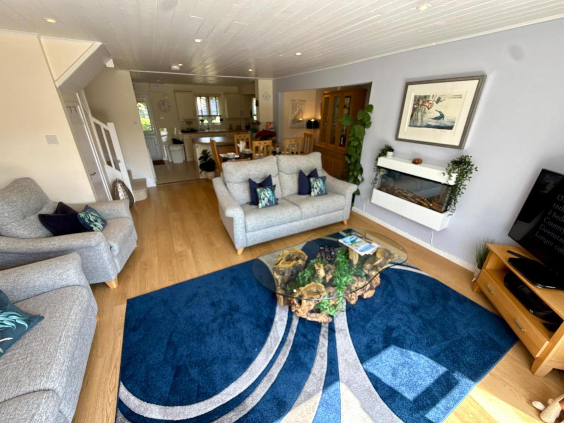 סירנססטר Luxury Kingfisher Lodge, Isis Lake, Within The Cotswold Waterpark מראה חיצוני תמונה